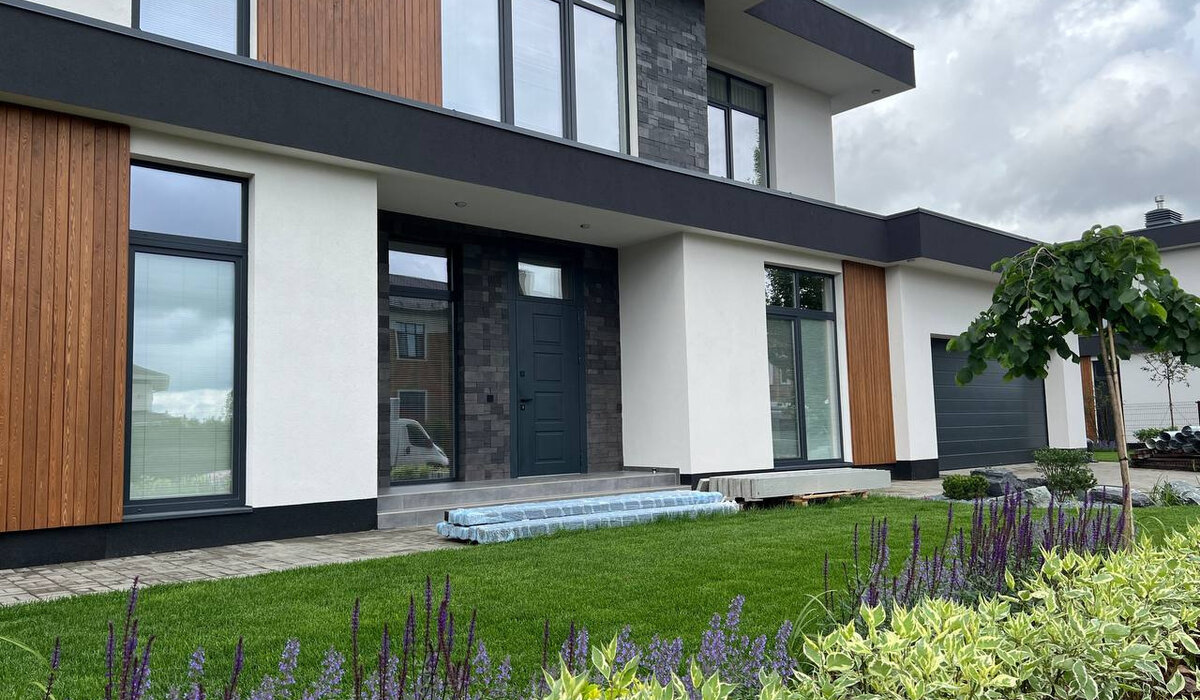 Novorizhsky Residence Garden